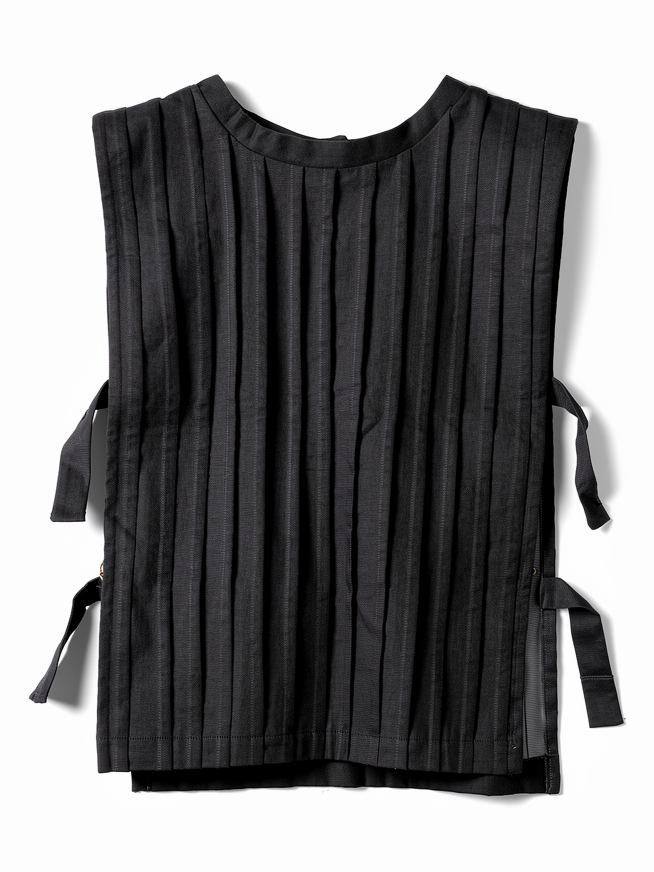 Aayam Open-side vest
